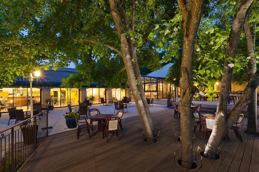 Club Vacances Bleues Domaine De Chateau Laval Gréoux-les-Bains Dış mekan fotoğraf
